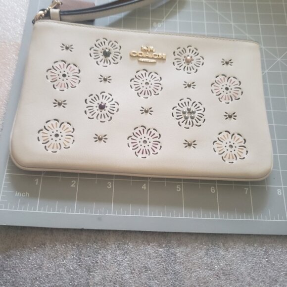 Coach White Leather Wristlet with Cut Out Tea Rose - Picture 12 of 12